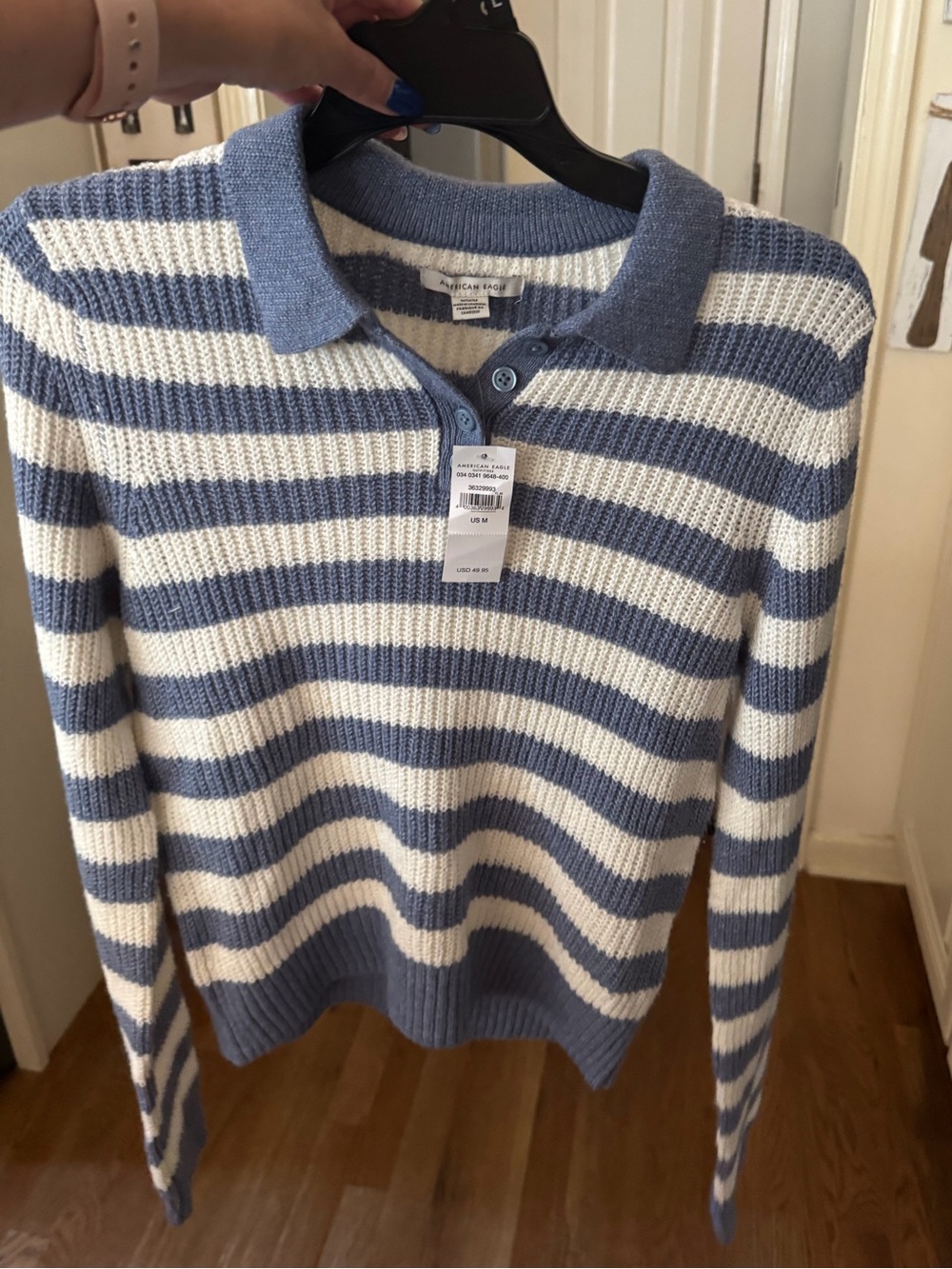 NEW WITH TAGS! American Eagle Women's Medium Blue & White Striped Sweater NWT